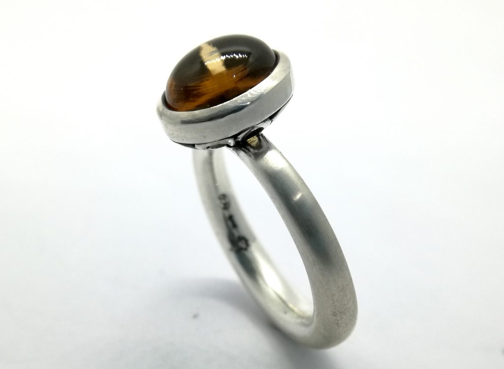 Cabochon Citrine Ring