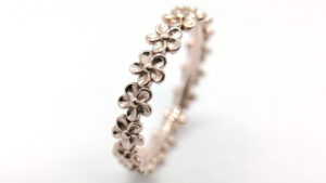 Gallery image Red Gold Flower Ring